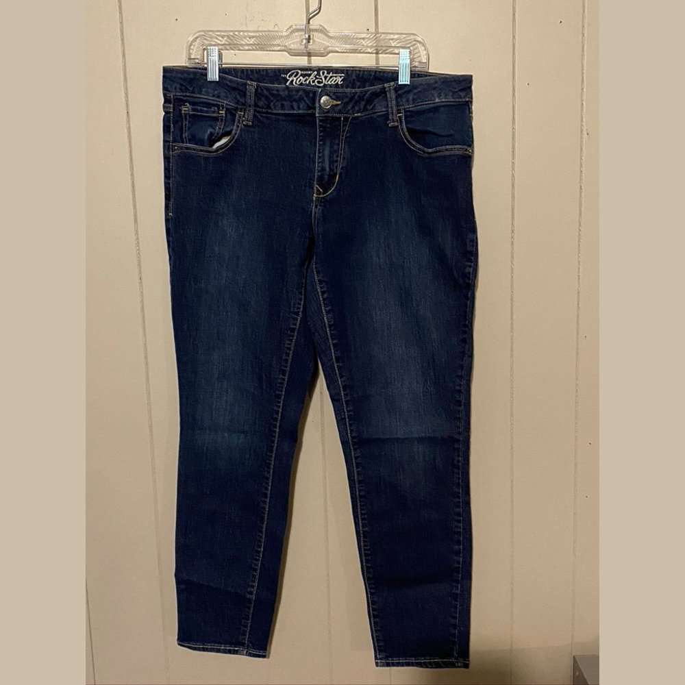 Old Navy Rockstar Straight Leg Blue Jeans